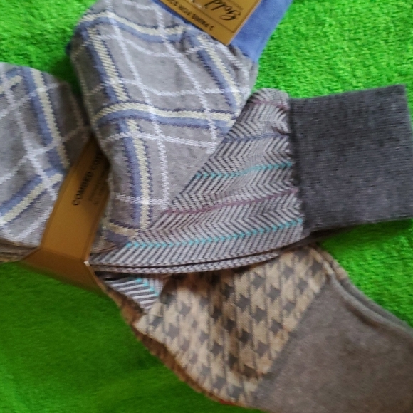 Gold Label Big & Tall Plaid Crew Socks 18-Pack - Picture 4 of 8